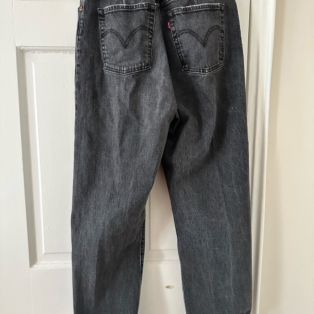 Levi’s High Rise Crop - Picture 4 of 4